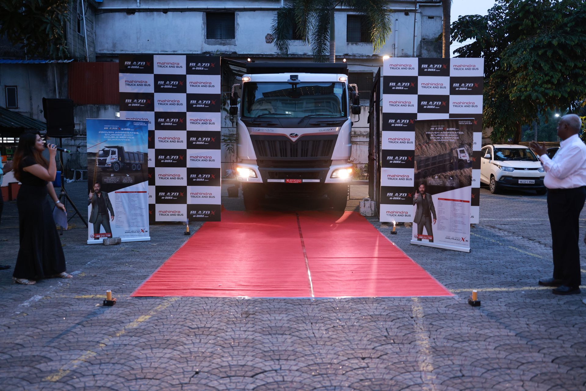 New Tipper Launch for Mahindra – BlazoX